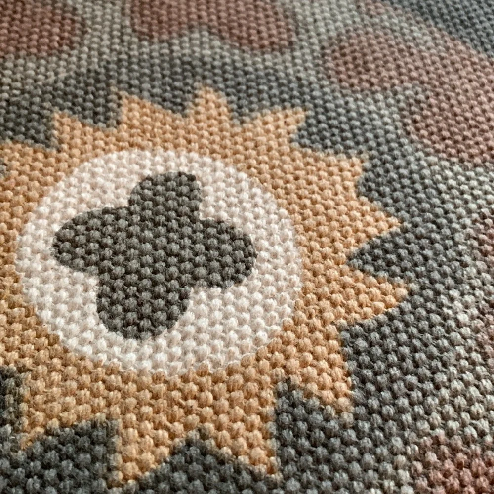 Safavieh Area Rug - Picture 3 of 4